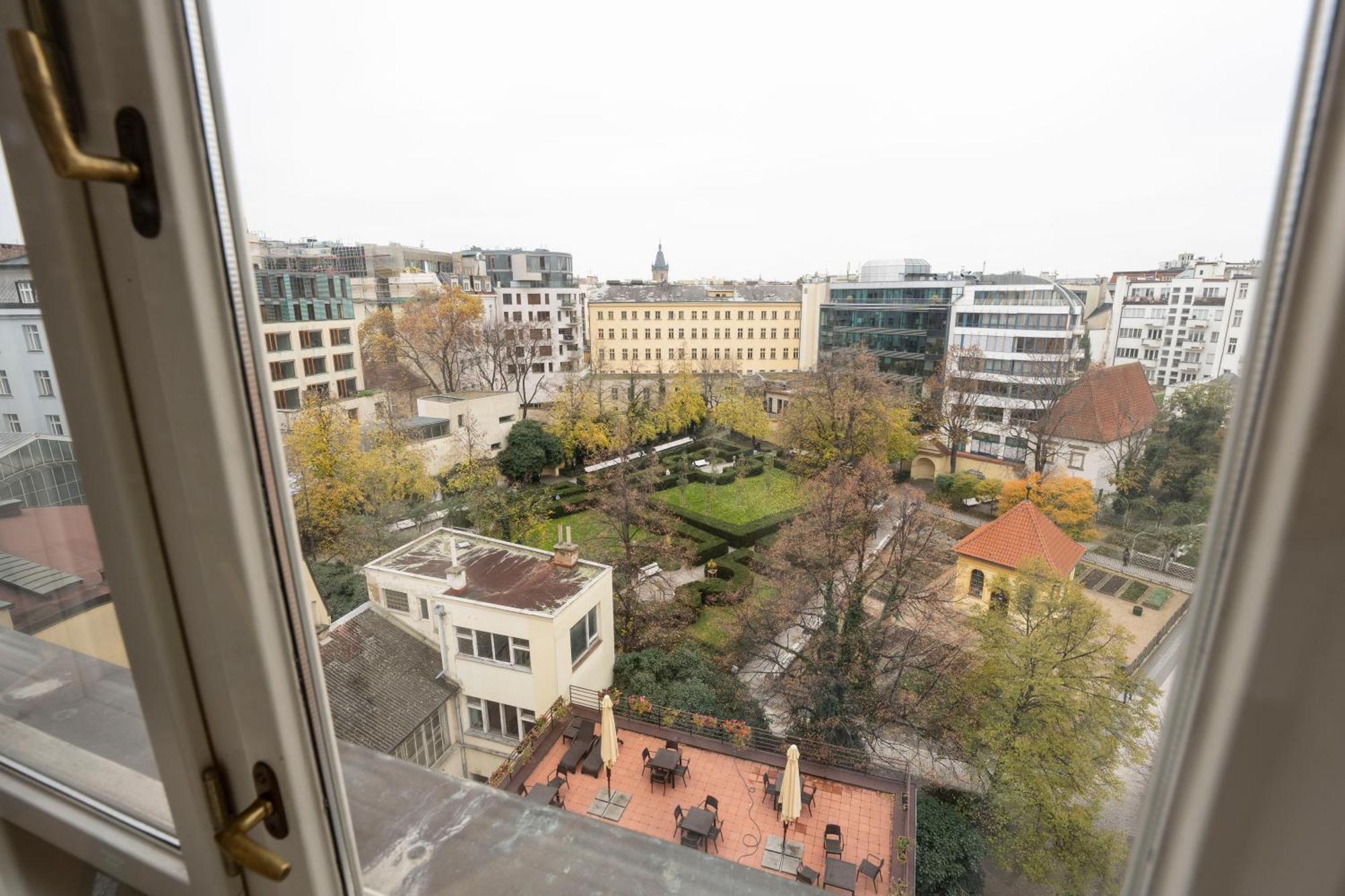 Ea Hotel Julis Praga Exterior foto